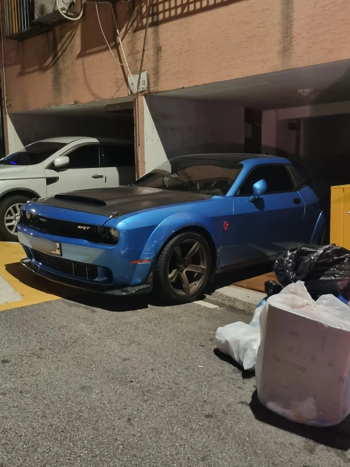Dodge Challenger SRT Hellcat 사진 1