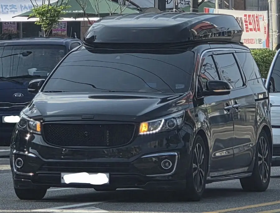 Kia Carnival 사진 1