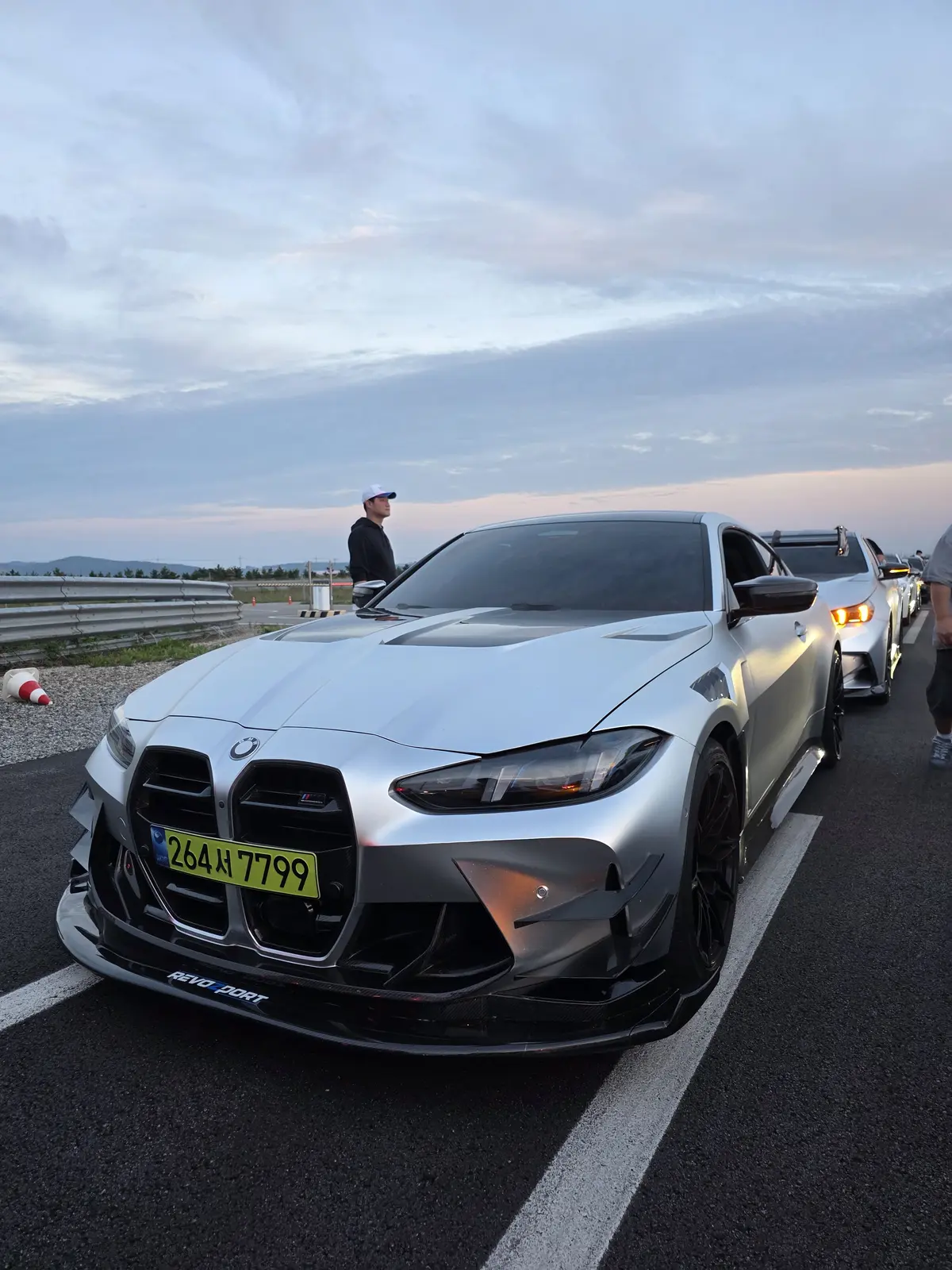 BMW M4 사진 1