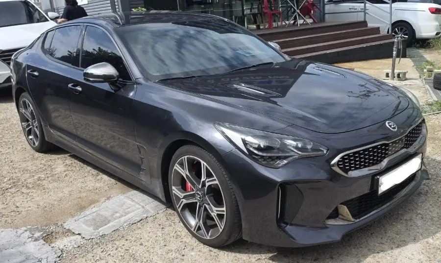 Kia Stinger GT 사진 1