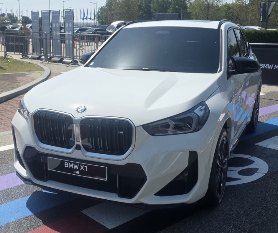 BMW X1 SPOT 게시글 이미지