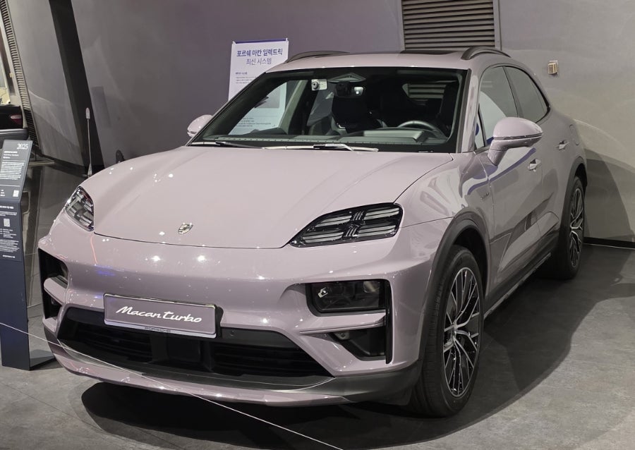 Porsche Macan Electric SPOT 게시글 이미지