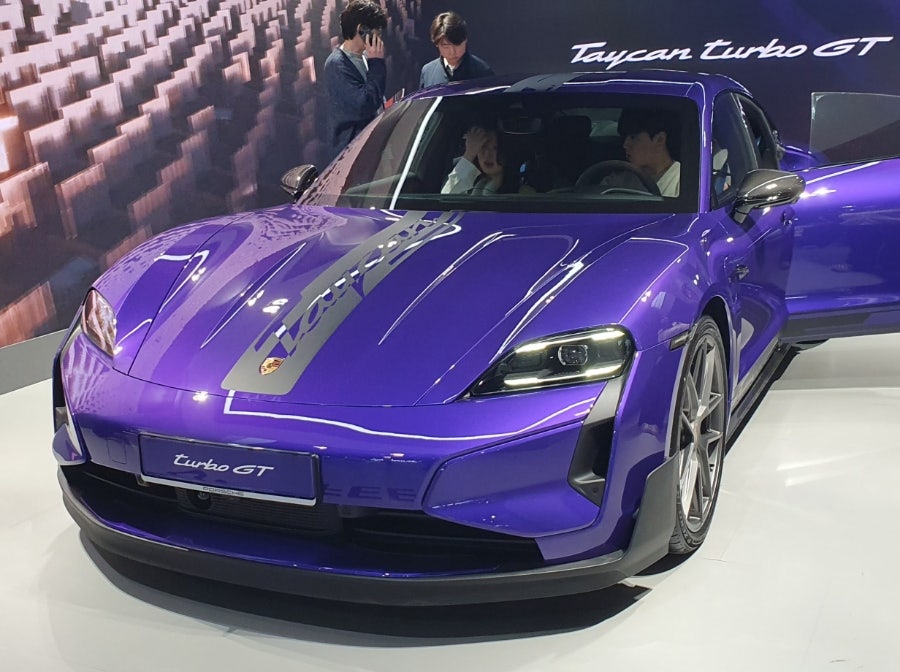 Porsche Taycan Turbo GT SPOT 게시글 이미지
