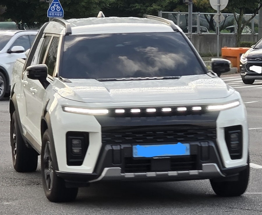 KG Mobility Musso EV SPOT 게시글 이미지