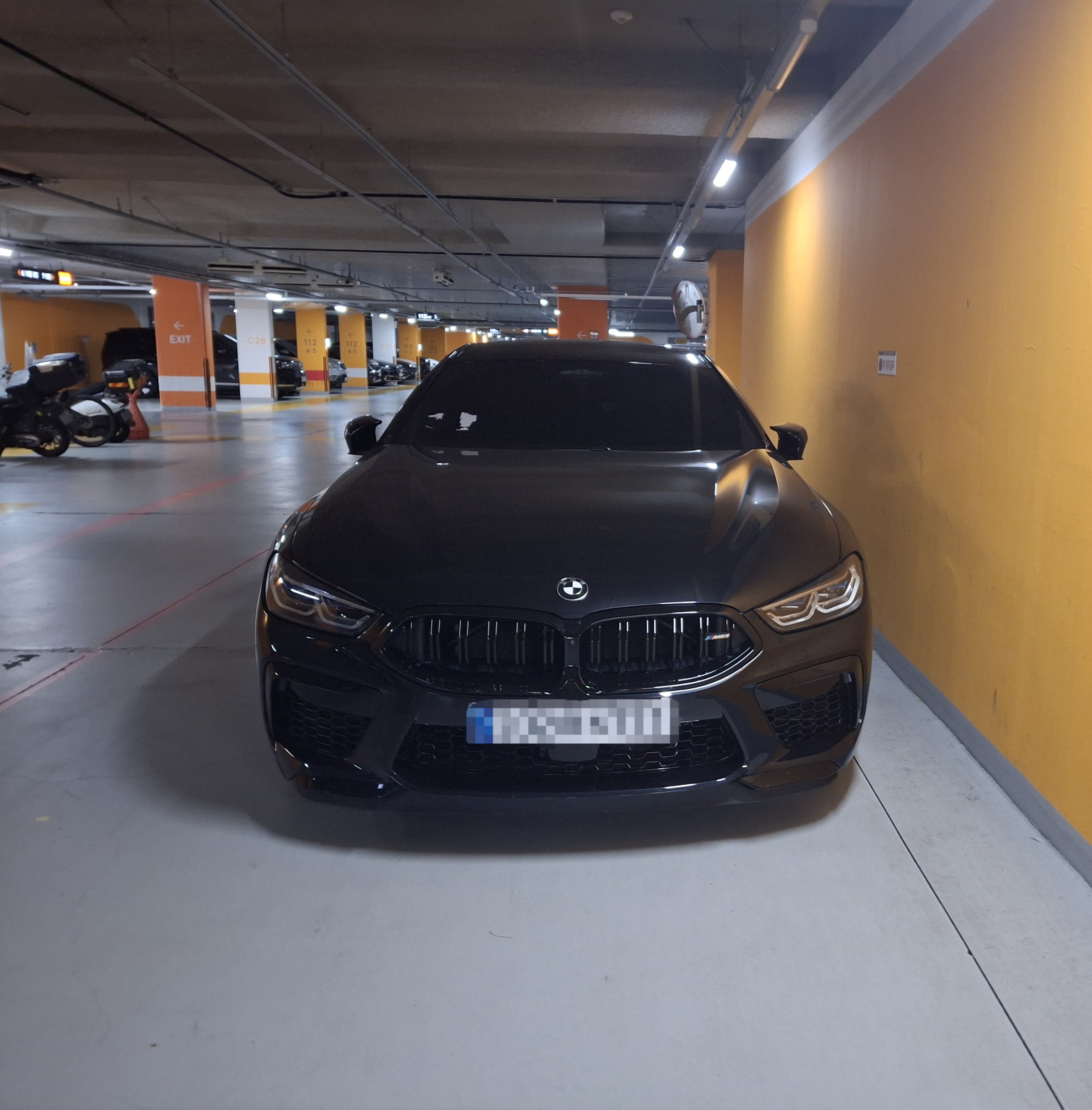 Bmw m8 F93 게시글 이미지