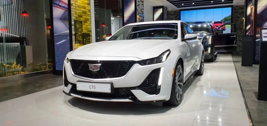 Cadillac CT5 사진 1
