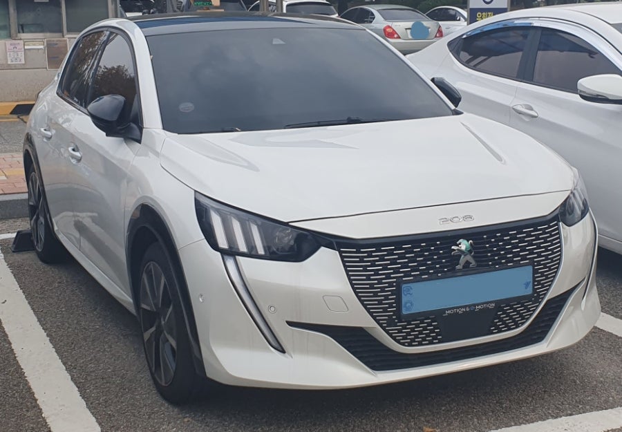 Peugeot 208 SPOT 게시글 이미지