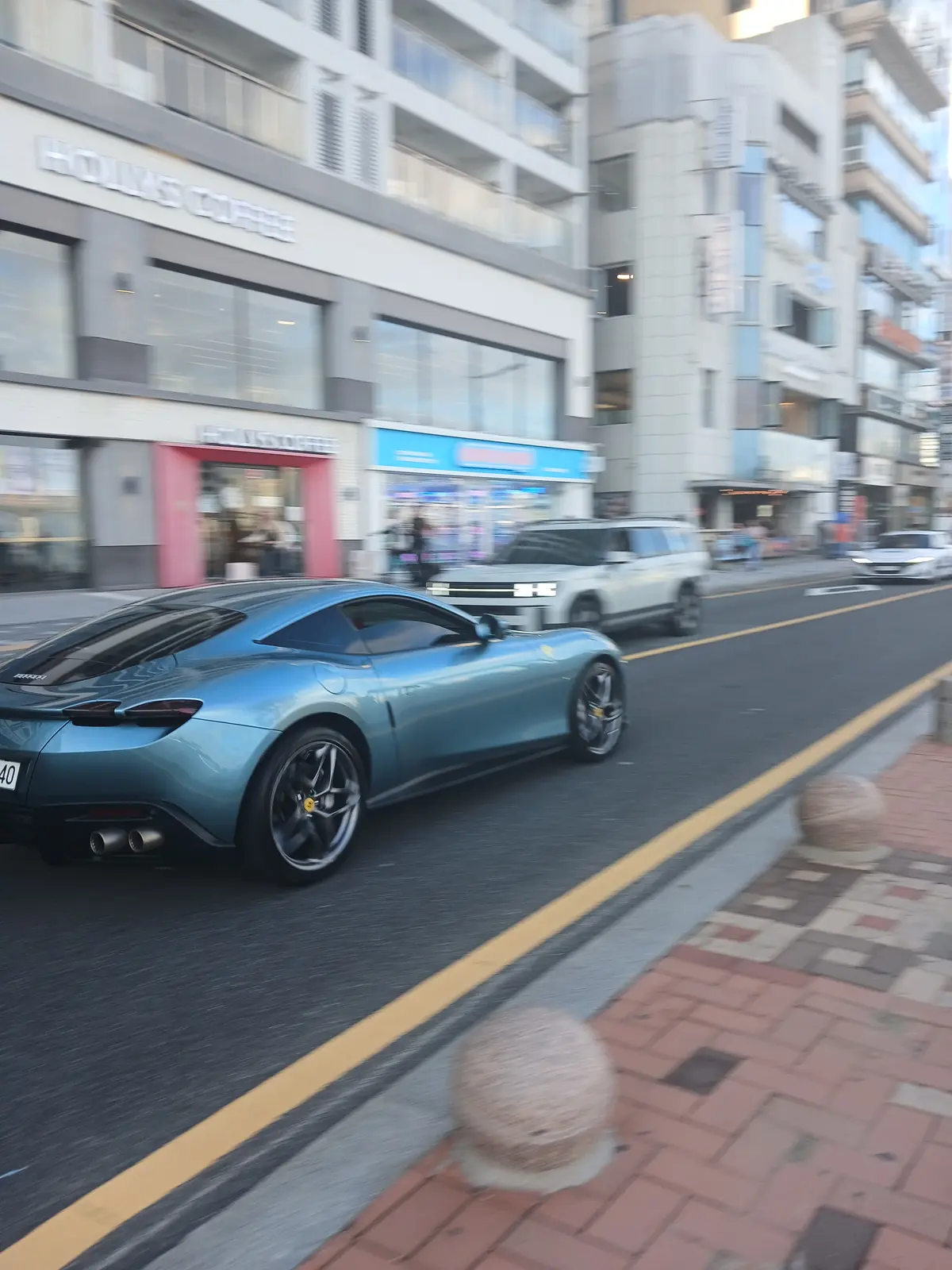 Ferrari Roma 사진 1