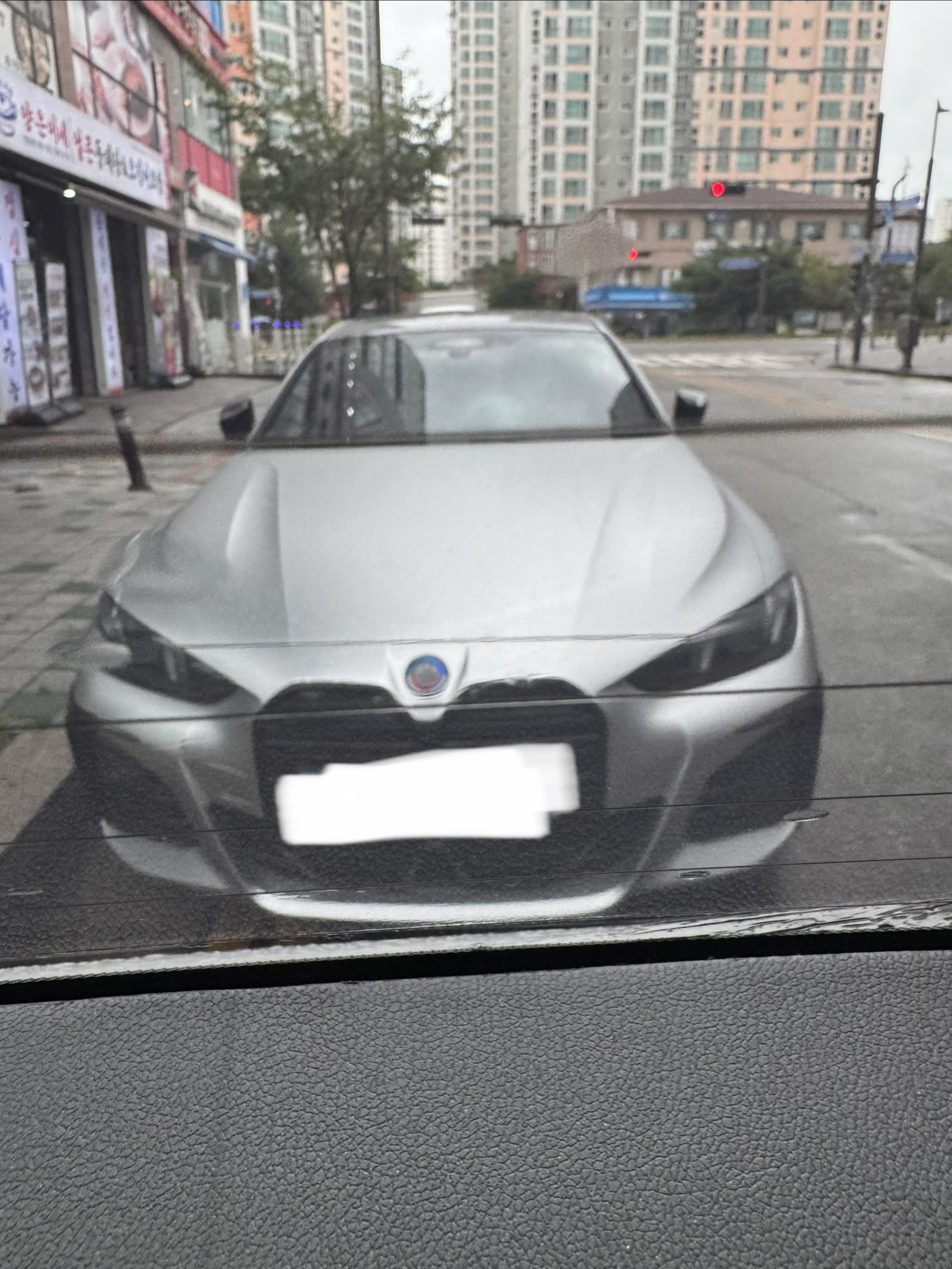BMWi4 게시글 이미지