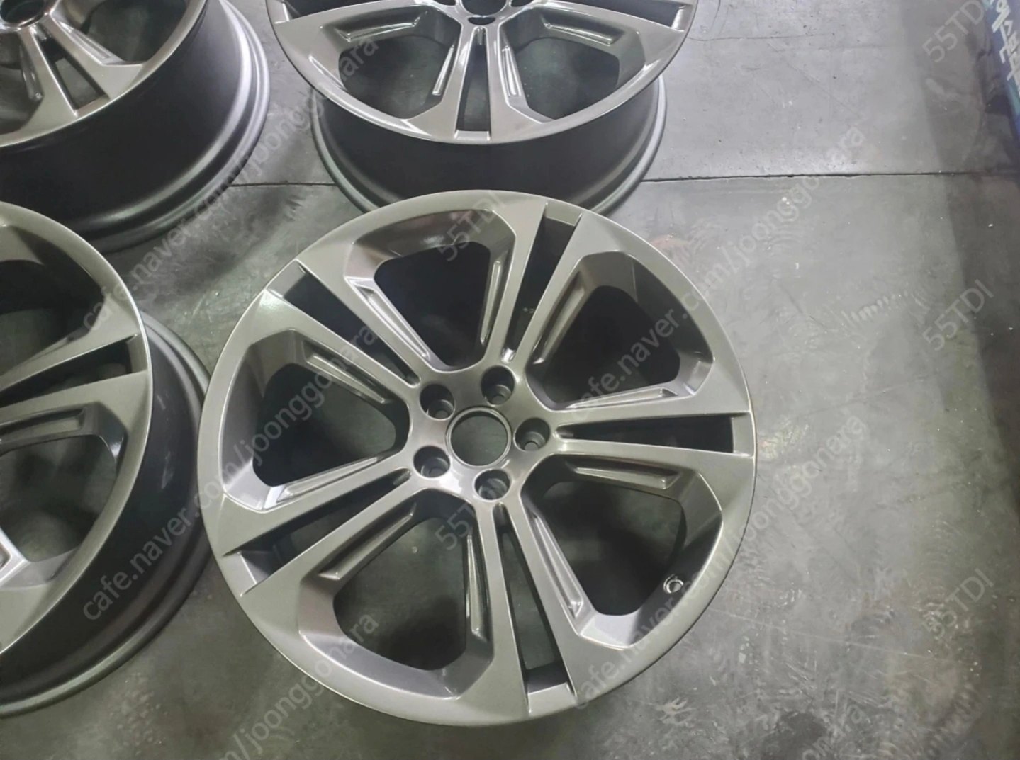 Audi  Q5 45TDI qu. 20인치 정품휠 사진 1